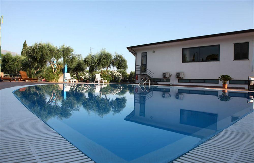 Medimare Residence Club Patti Buitenkant foto