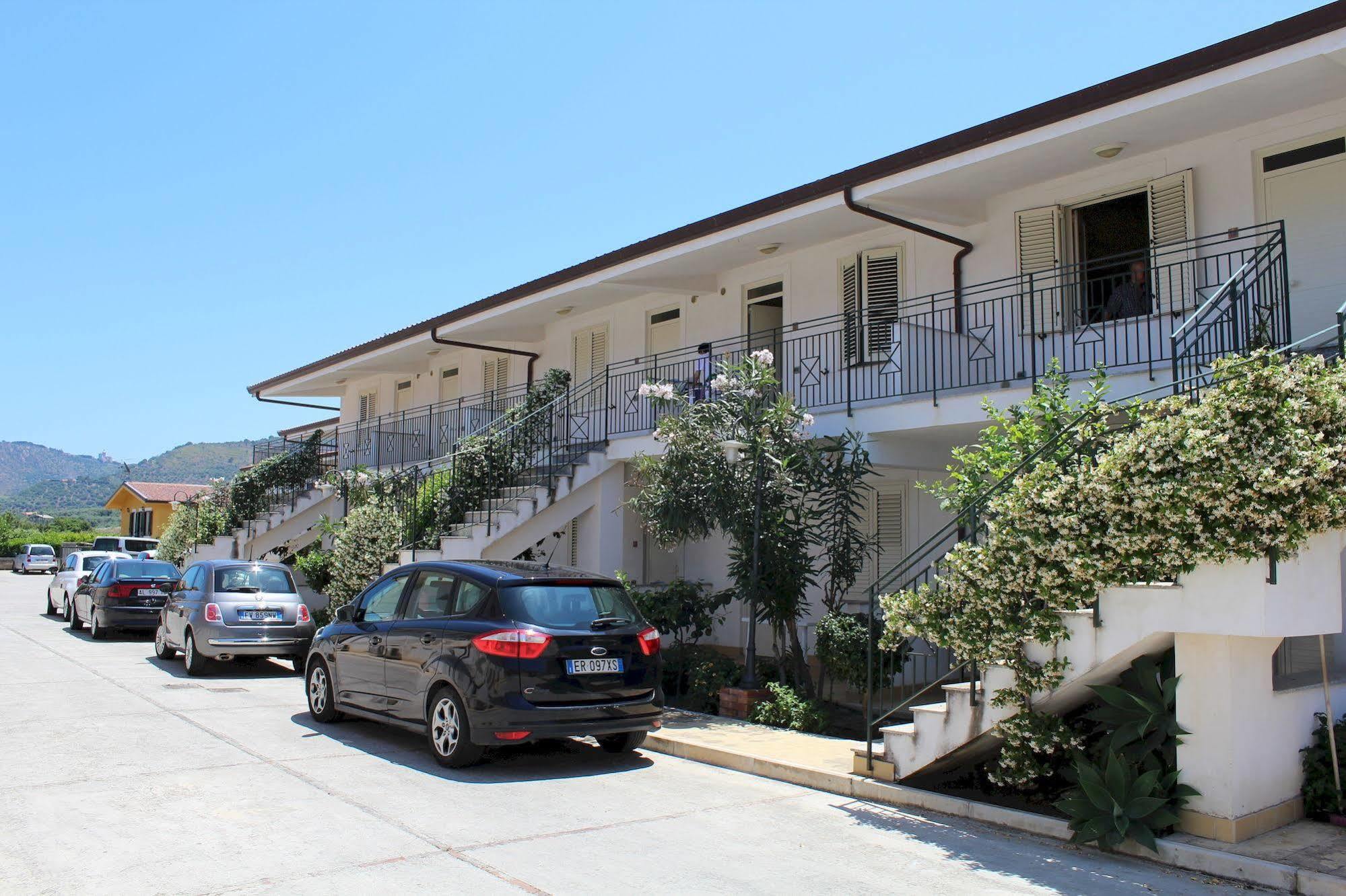 Medimare Residence Club Patti Buitenkant foto